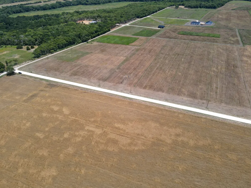 9117 County Road 101A Grandview, TX 76050
