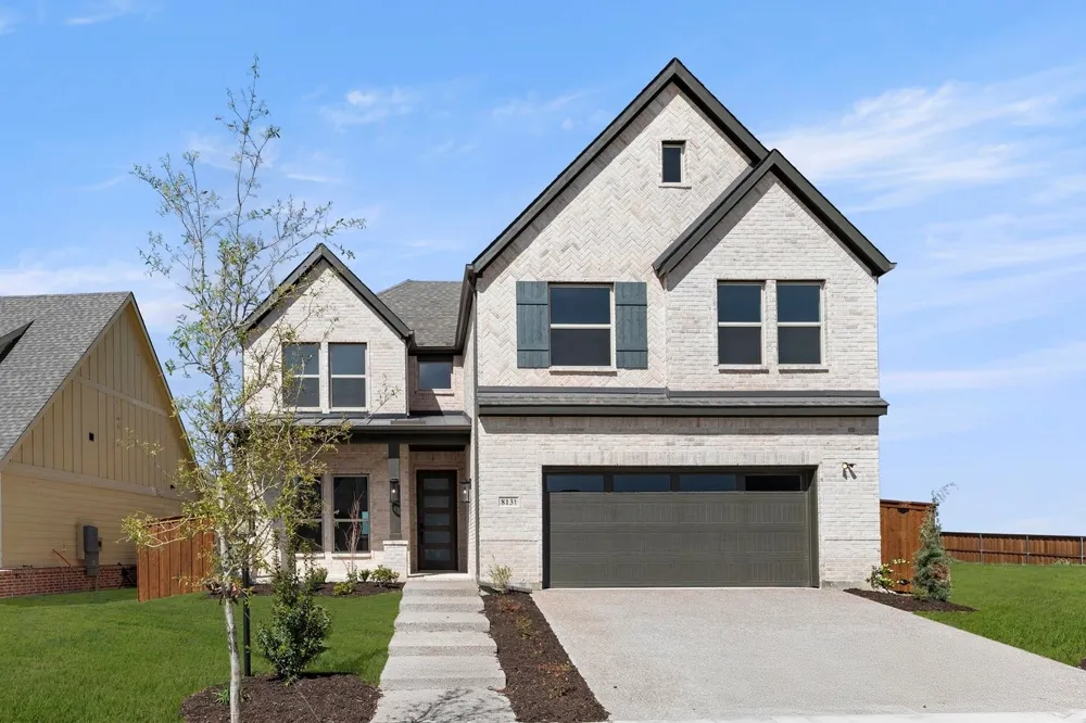 813 Golden Galaxy Way Lucas, TX 75098