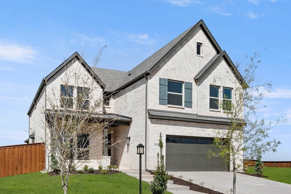 813 Golden Galaxy Way Lucas, TX 75098