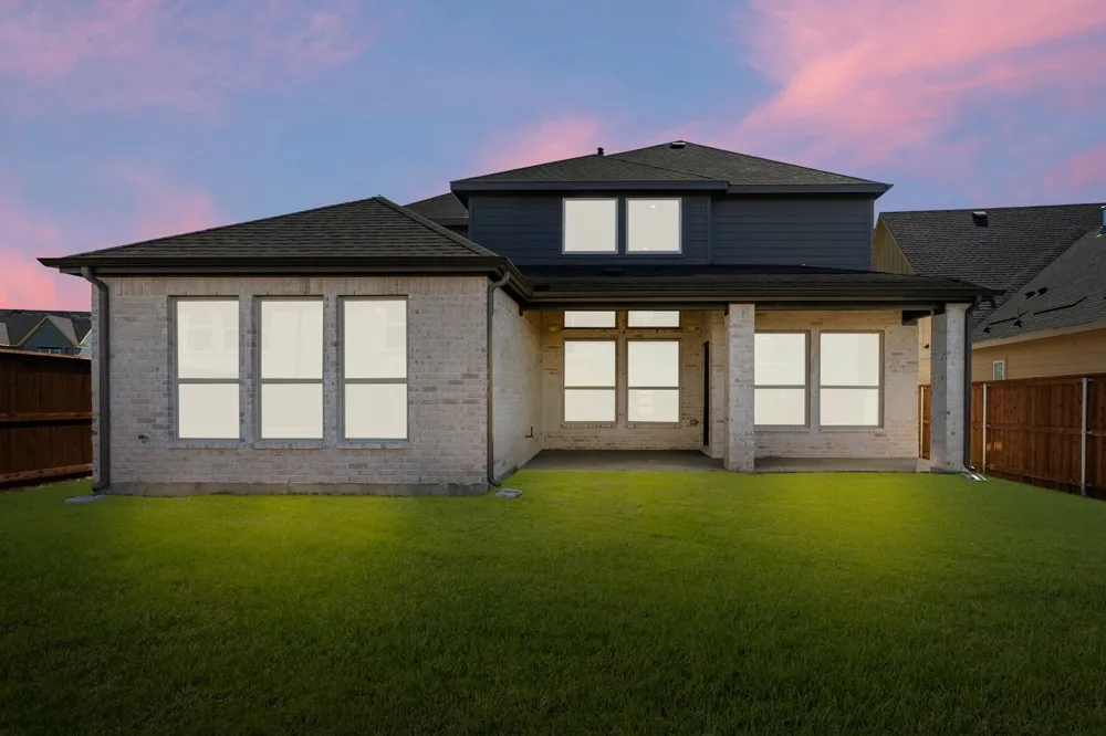 813 Golden Galaxy Way Lucas, TX 75098