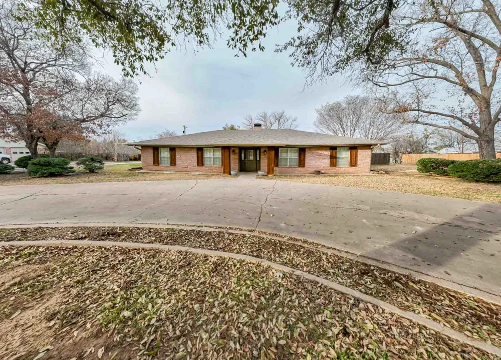 1506 W Elliott Street Breckenridge, TX 76424
