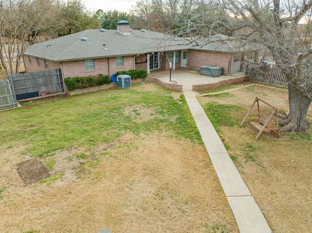 1506 W Elliott Street Breckenridge, TX 76424