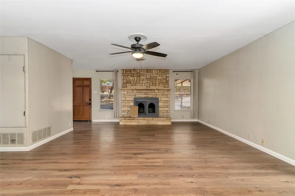 488 County Road 1600 Clifton, TX 76634