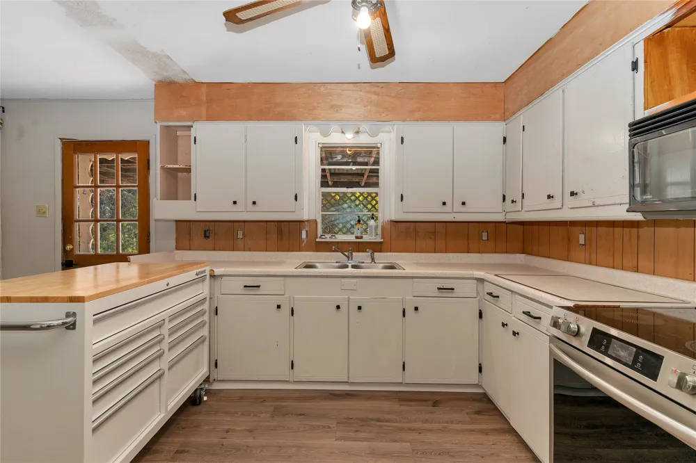 488 County Road 1600 Clifton, TX 76634