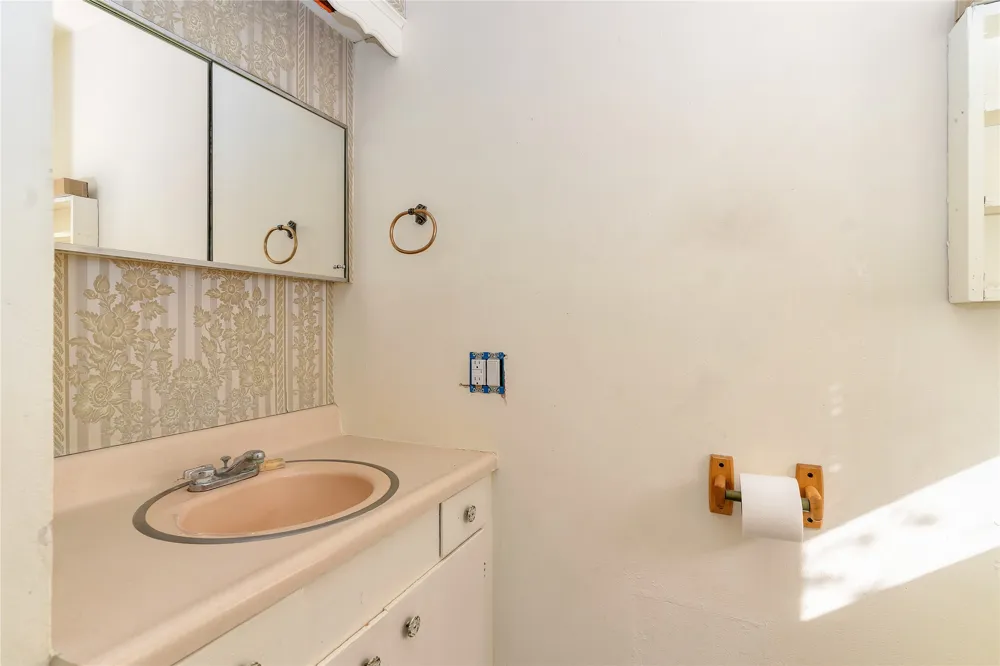 488 County Road 1600 Clifton, TX 76634