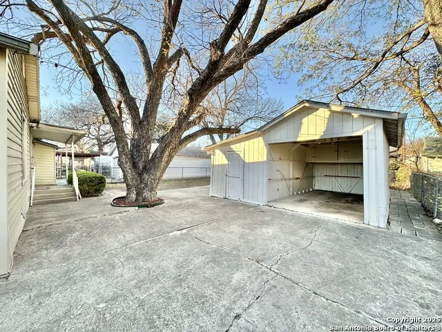 227 Cavalier Ave San Antonio, TX 78225
