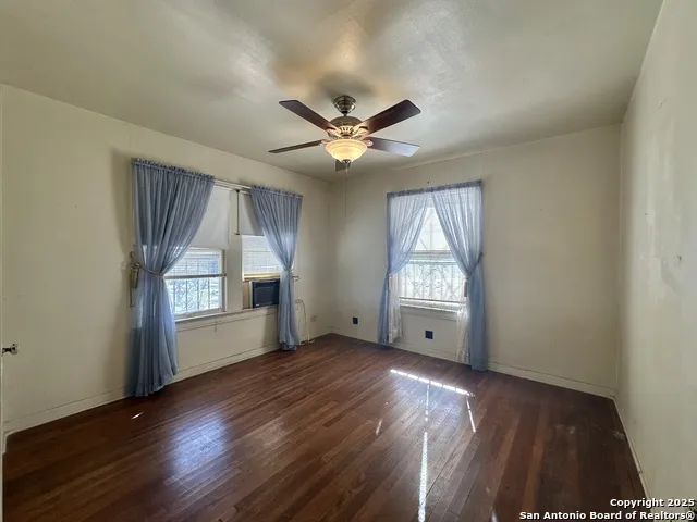 227 Cavalier Ave San Antonio, TX 78225