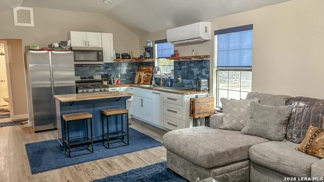 15019 County Road 310 Rocksprings, TX 78880