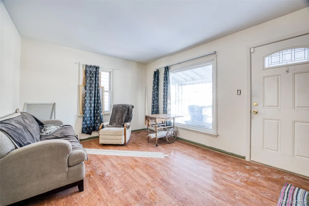 2209 Progress Avenue Lincoln Park City, MI 48146
