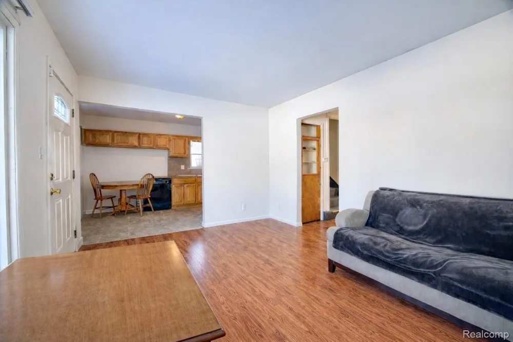 2209 Progress Avenue Lincoln Park City, MI 48146