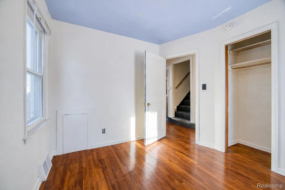 2209 Progress Avenue Lincoln Park City, MI 48146