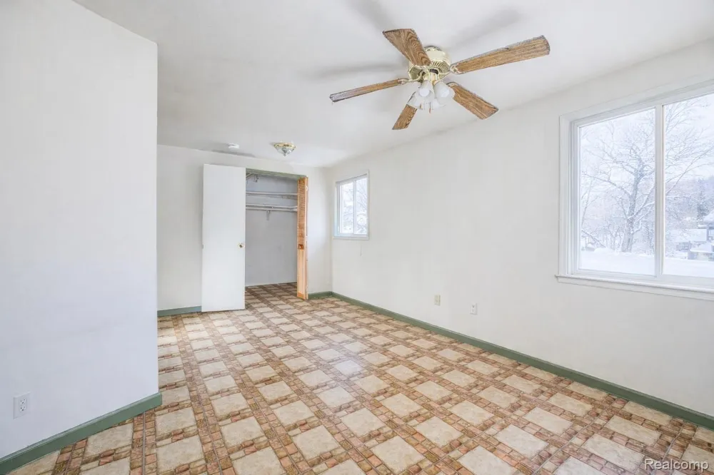 2209 Progress Avenue Lincoln Park City, MI 48146