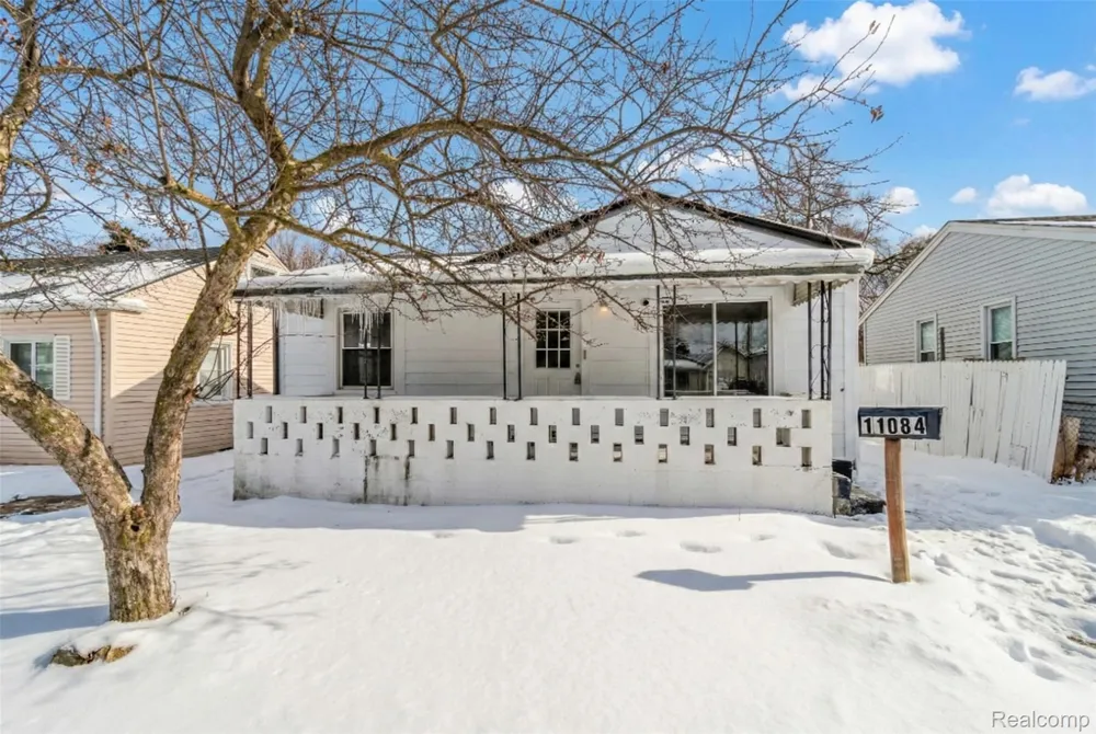 11084 Cadillac Avenue