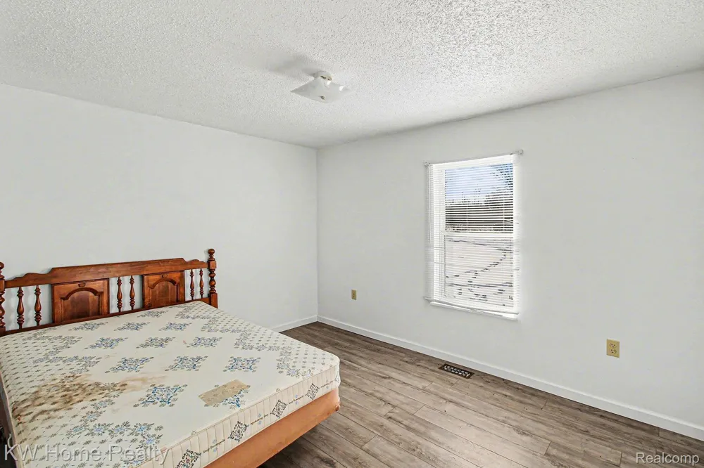 4038 Catlin Road Columbiaville Village, MI 48421