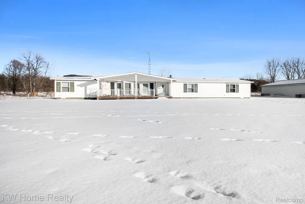 4038 Catlin Road Columbiaville Village, MI 48421