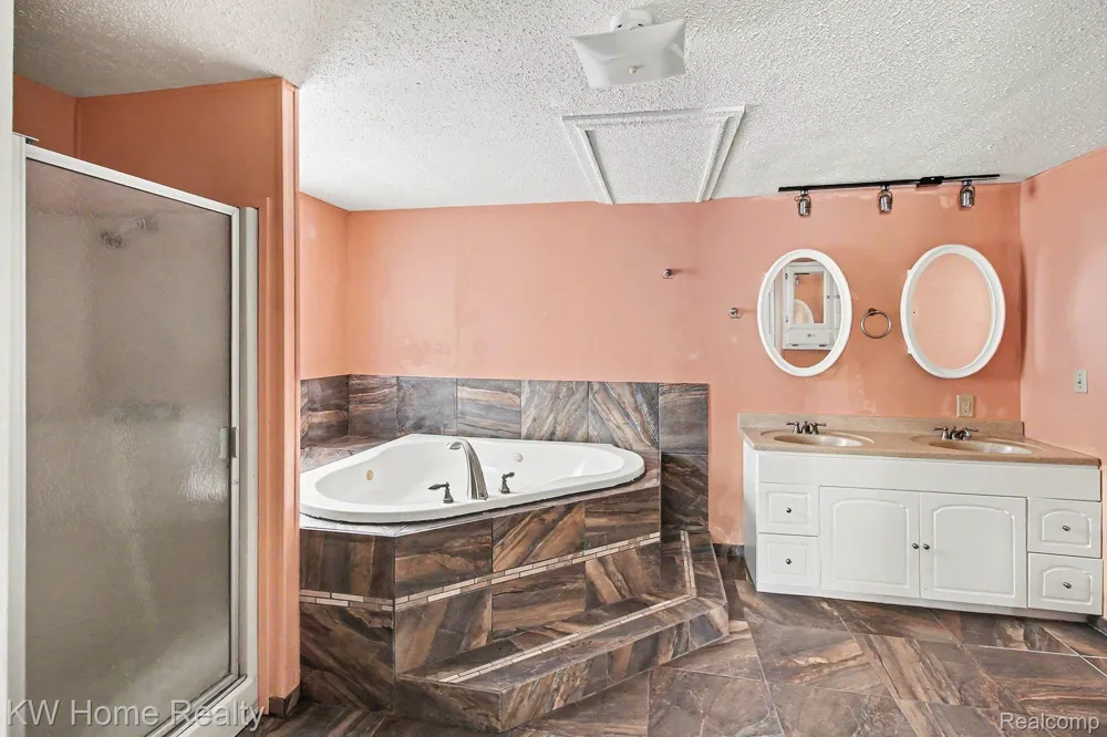 4038 Catlin Road Columbiaville Village, MI 48421