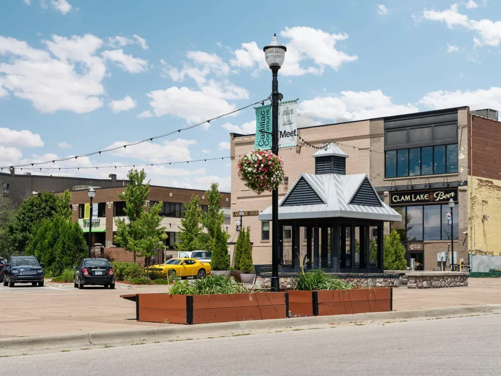 301 Lake Street #104 Cadillac City, MI 49601
