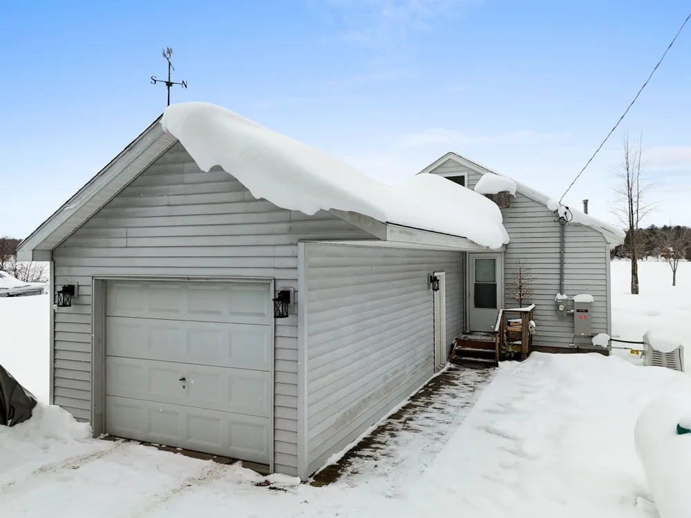 2183 Wenonah Trail Caldwell Township, MI 49651