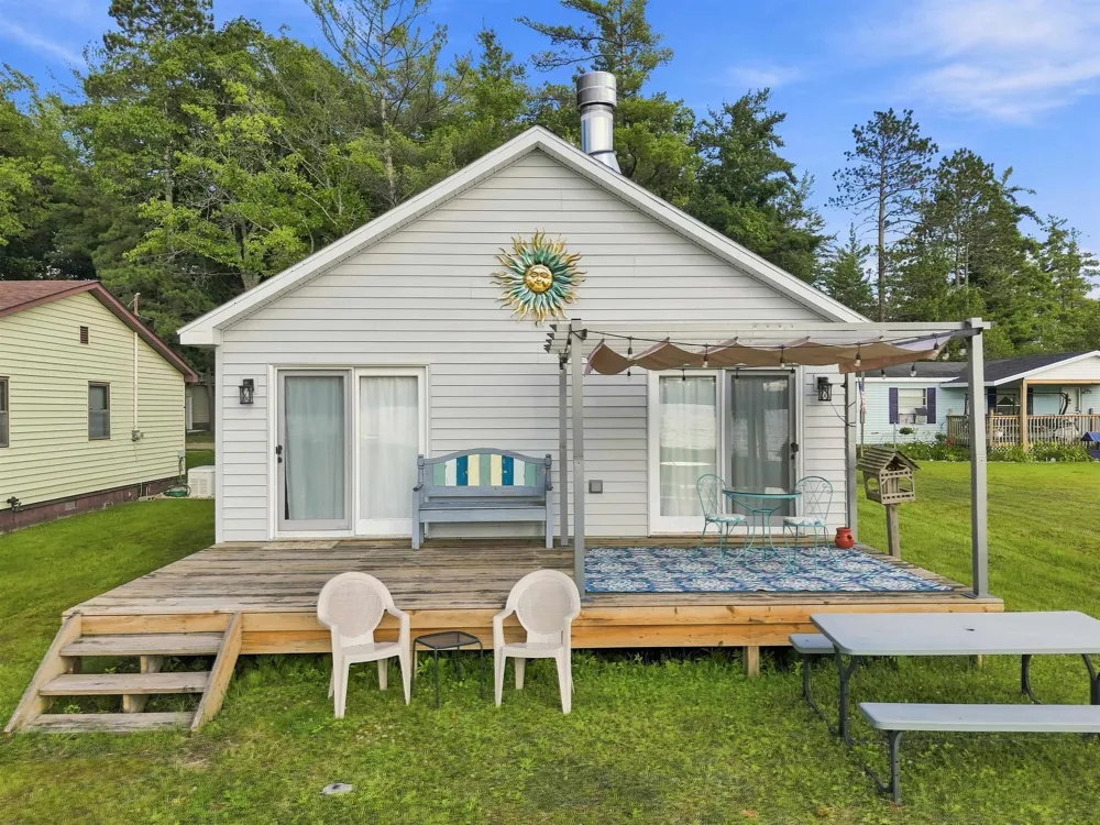 2183 Wenonah Trail Caldwell Township, MI 49651