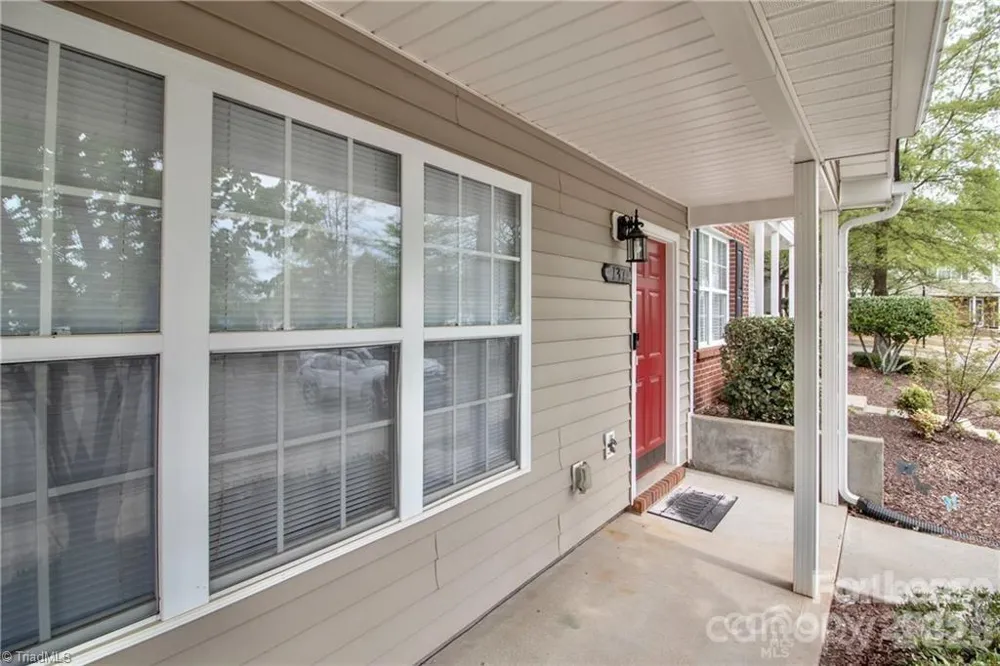 137 Lynch Circle Mooresville, NC 28117