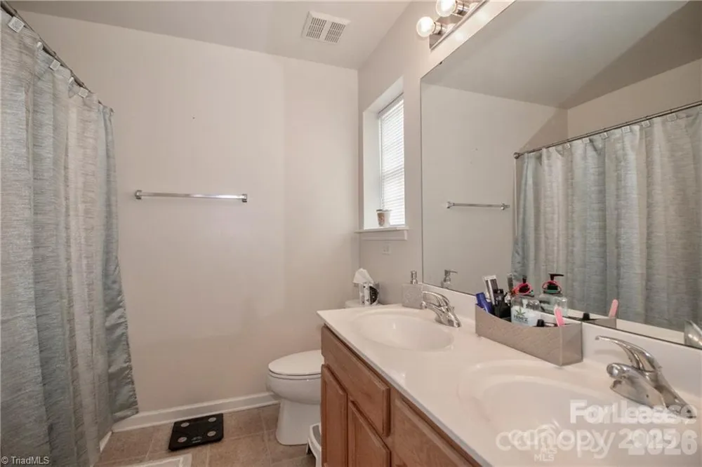 137 Lynch Circle Mooresville, NC 28117