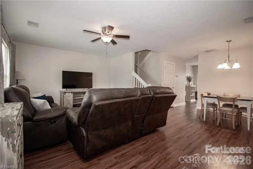 137 Lynch Circle Mooresville, NC 28117