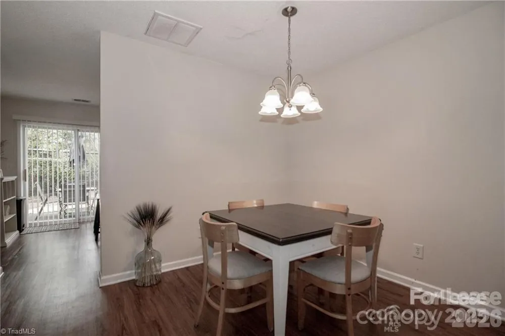137 Lynch Circle Mooresville, NC 28117
