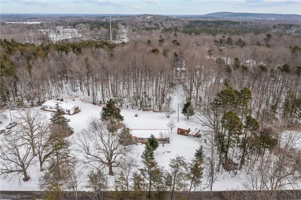 6416 Patterson Road Snow Camp, NC 27349