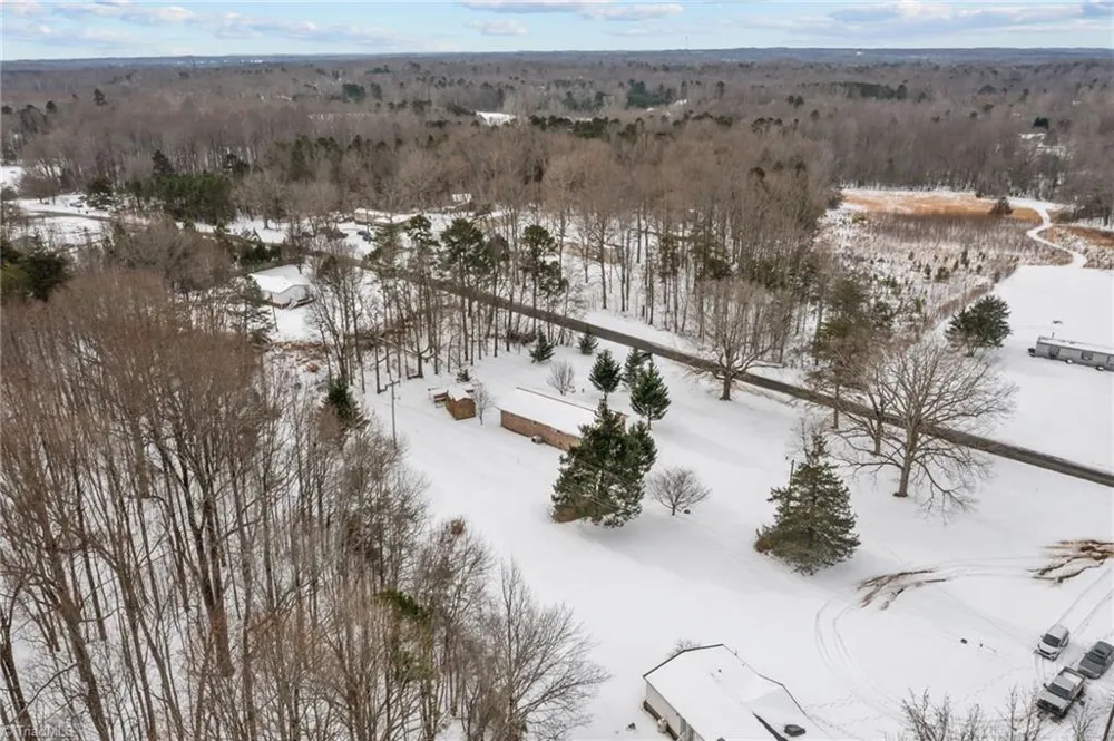 6416 Patterson Road Snow Camp, NC 27349