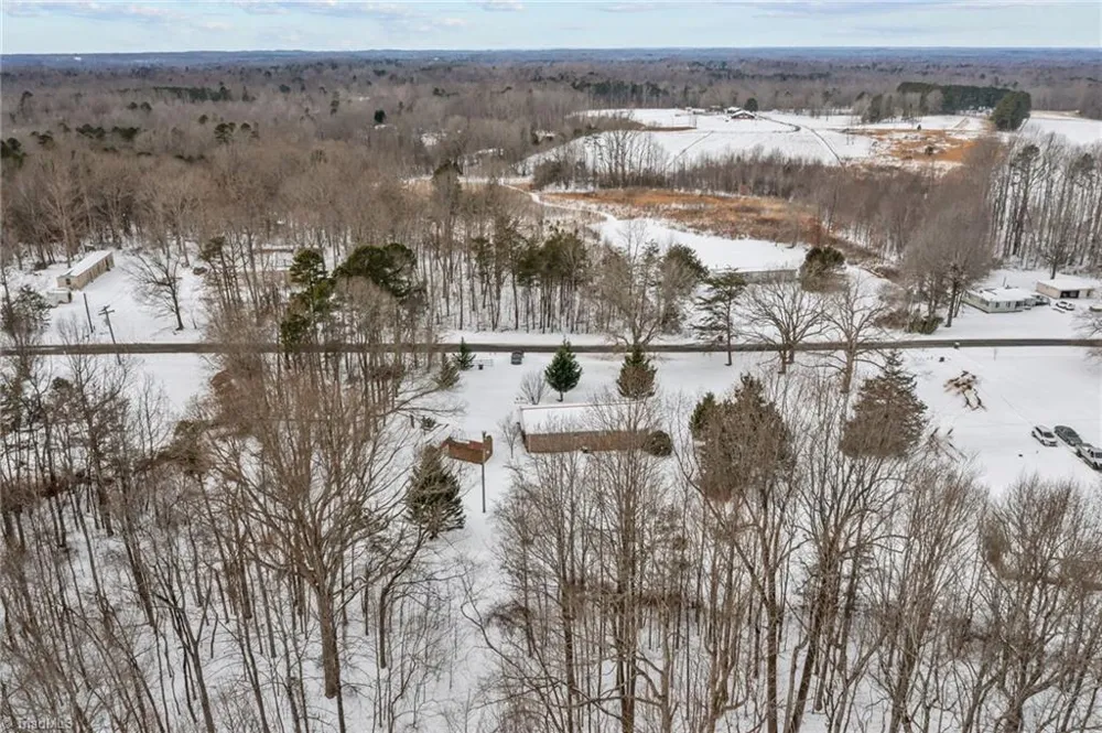 6416 Patterson Road Snow Camp, NC 27349