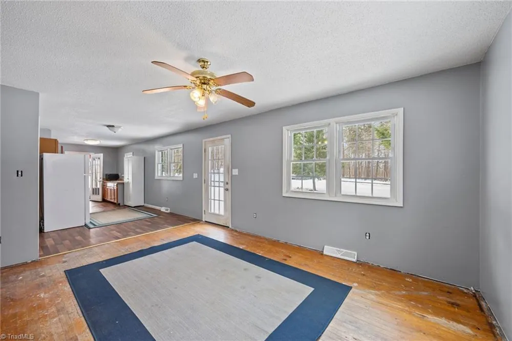 6416 Patterson Road Snow Camp, NC 27349
