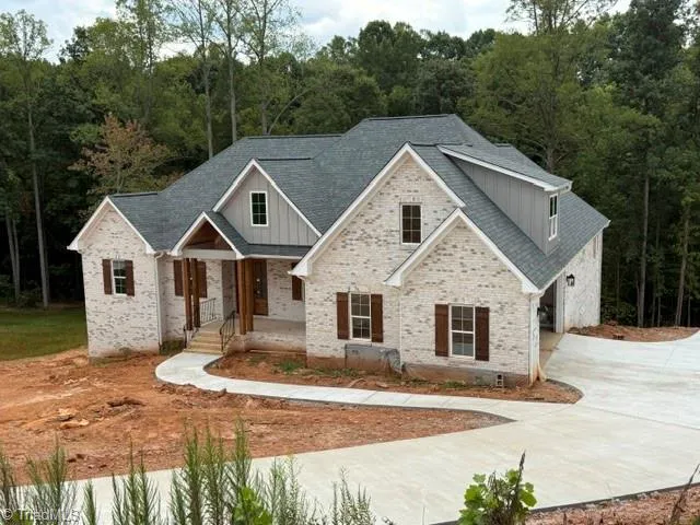 8205 Lulworth Drive Stokesdale, NC 27357