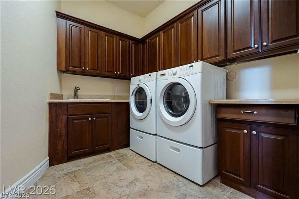 861 Majestic Ridge Court Henderson, NV 89052