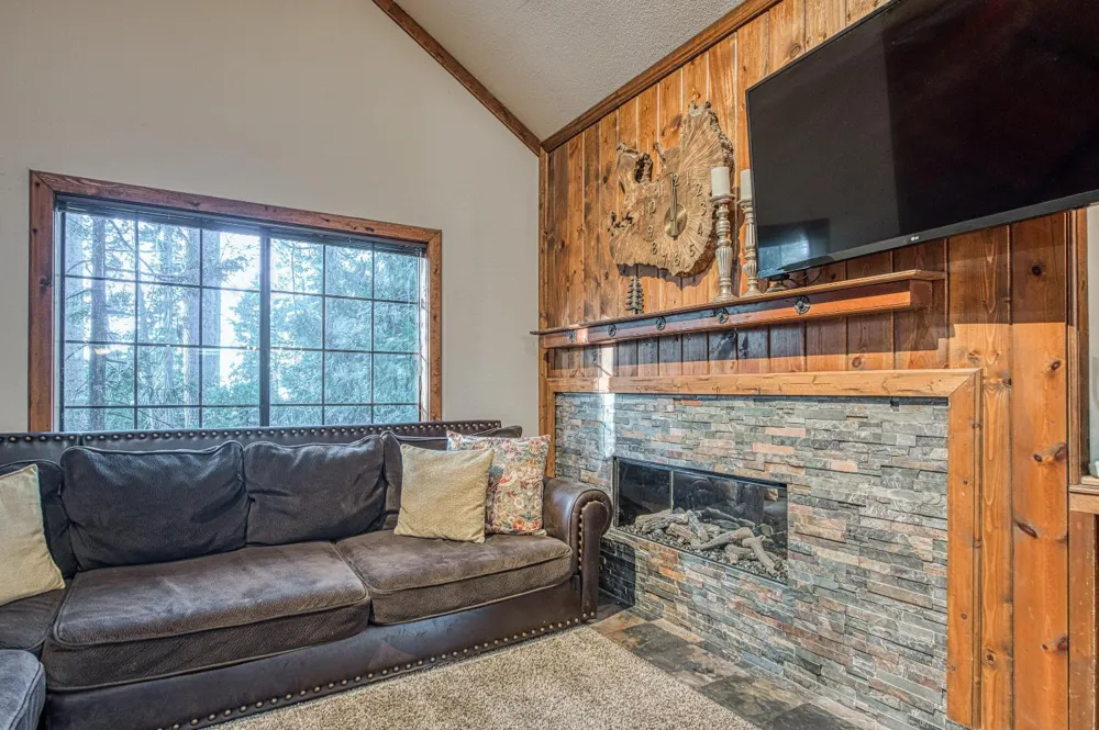 39095 Ridge Rd Shaver Lake, CA 93664