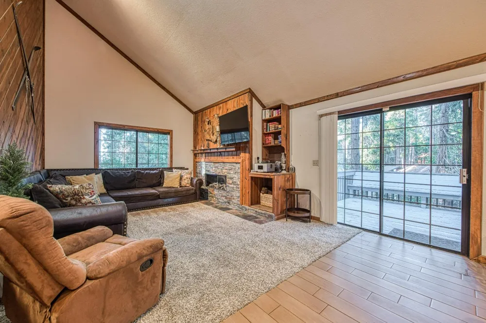 39095 Ridge Rd Shaver Lake, CA 93664