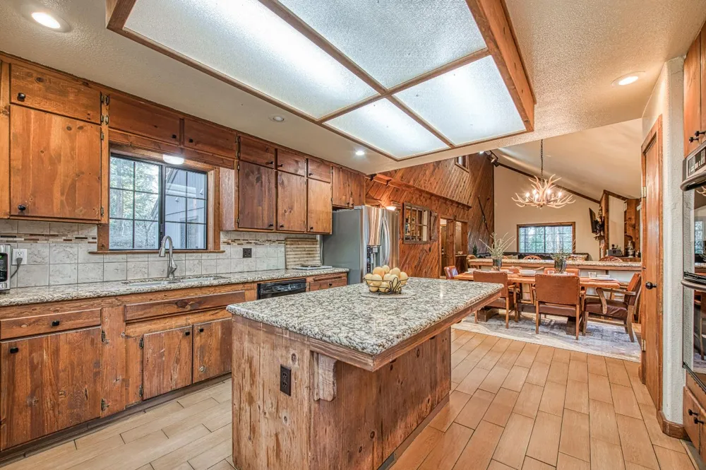 39095 Ridge Rd Shaver Lake, CA 93664