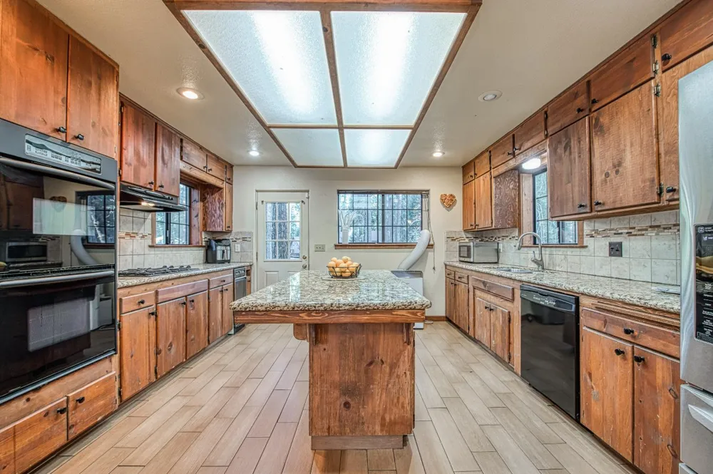 39095 Ridge Rd Shaver Lake, CA 93664
