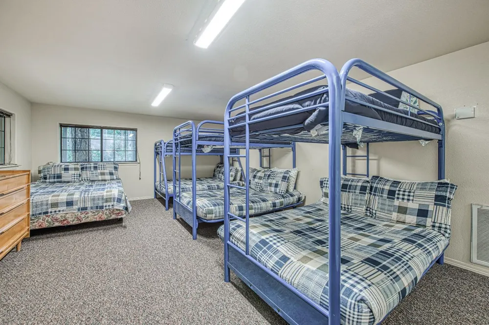 39095 Ridge Rd Shaver Lake, CA 93664