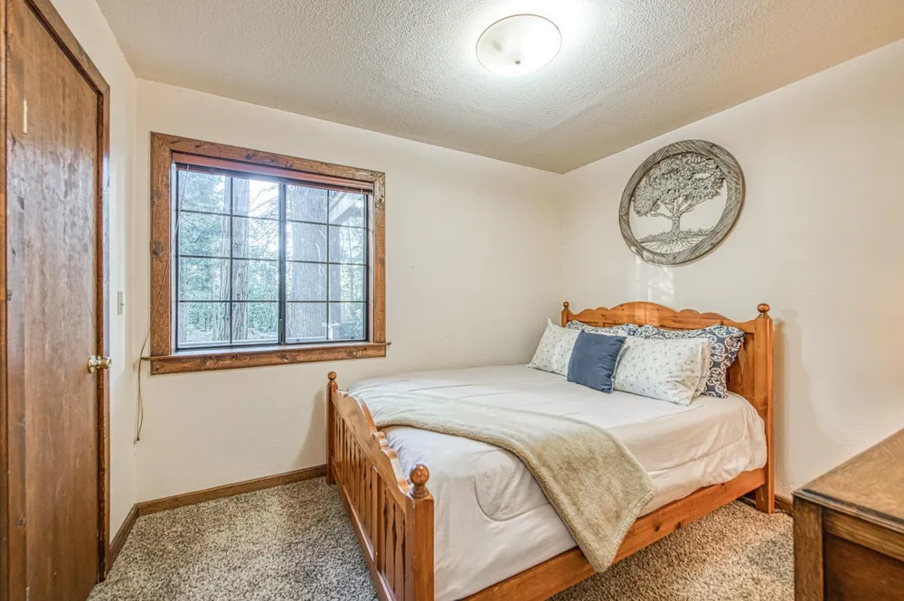 39095 Ridge Rd Shaver Lake, CA 93664