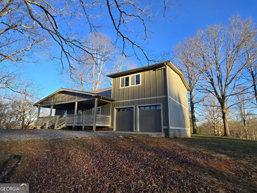 2417 Mobile RD McCaysville, GA 30555