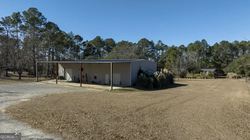 2685 Carters Bridge RD Claxton, GA 30417