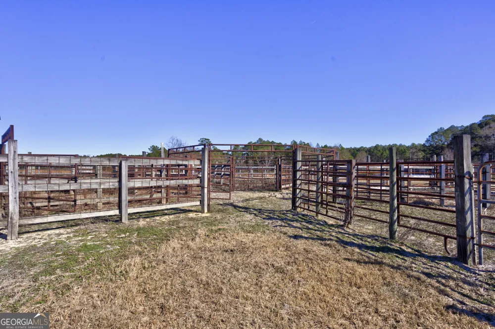 2685 Carters Bridge RD Claxton, GA 30417