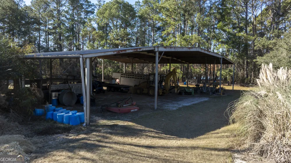 2685 Carters Bridge RD Claxton, GA 30417