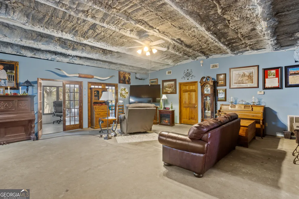2685 Carters Bridge RD Claxton, GA 30417