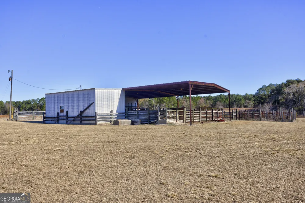 2685 Carters Bridge RD Claxton, GA 30417