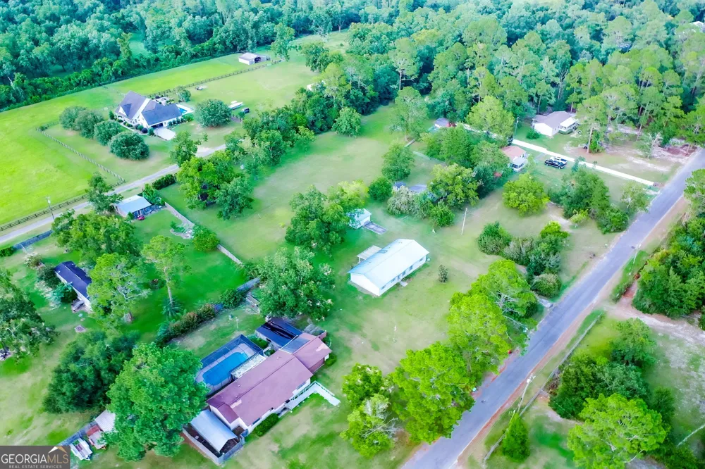 2142 Ben Couch RD Blackshear, GA 31516