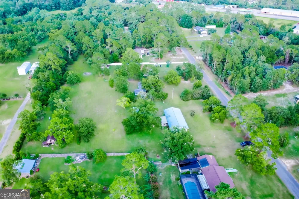 2142 Ben Couch RD Blackshear, GA 31516