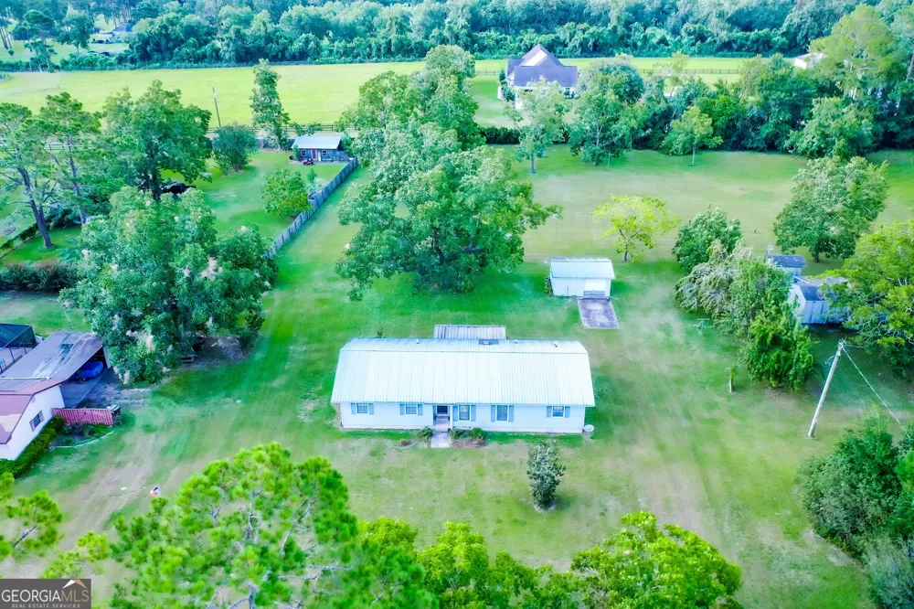 2142 Ben Couch RD Blackshear, GA 31516