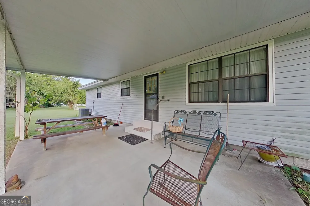 2142 Ben Couch RD Blackshear, GA 31516