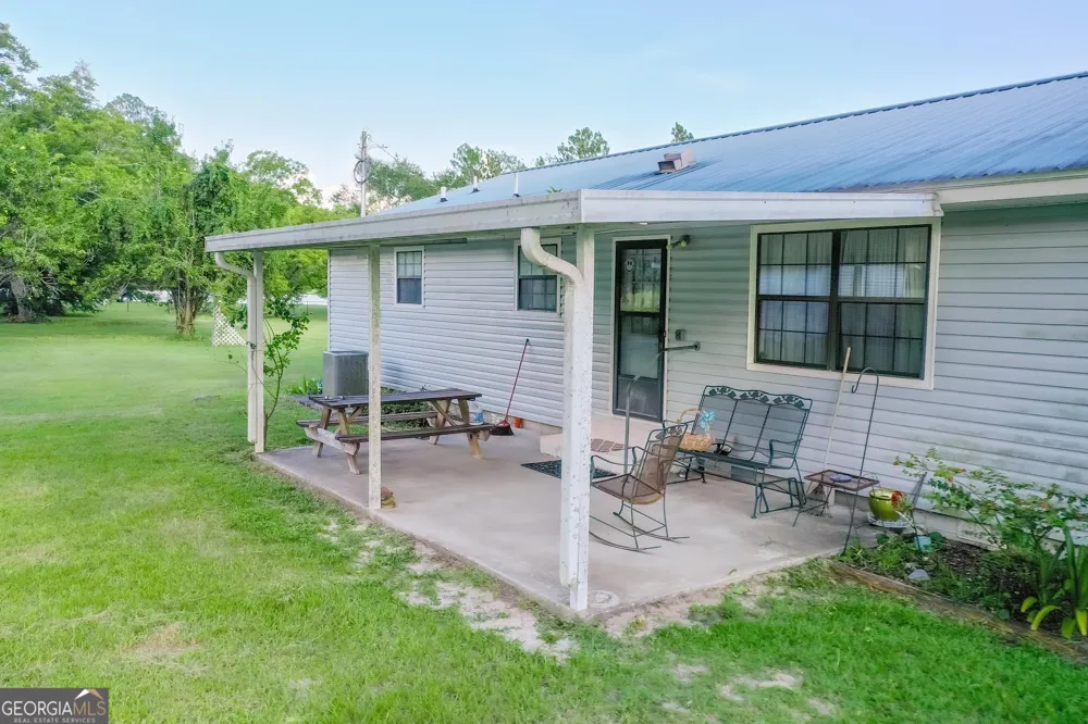 2142 Ben Couch RD Blackshear, GA 31516
